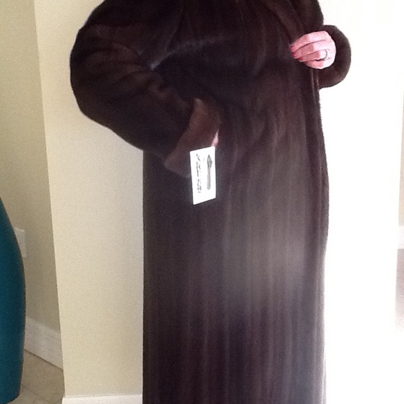 Mary McFadden Couture Mahogany Mink Coat Size M/L